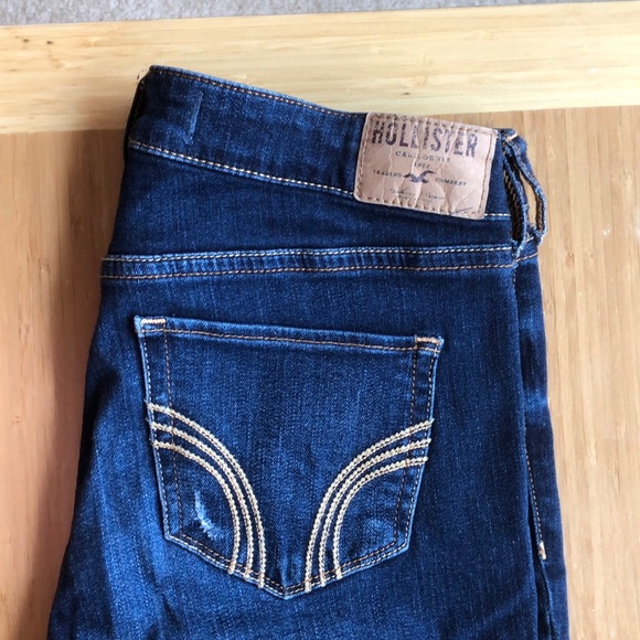 Hollister Darkwash Bootcut Jeans- Size 5S (EUC) - Picture 7 of 7